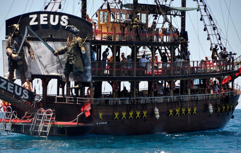 Boat Tour - With Lunch - Pirate Ship- From Alanya